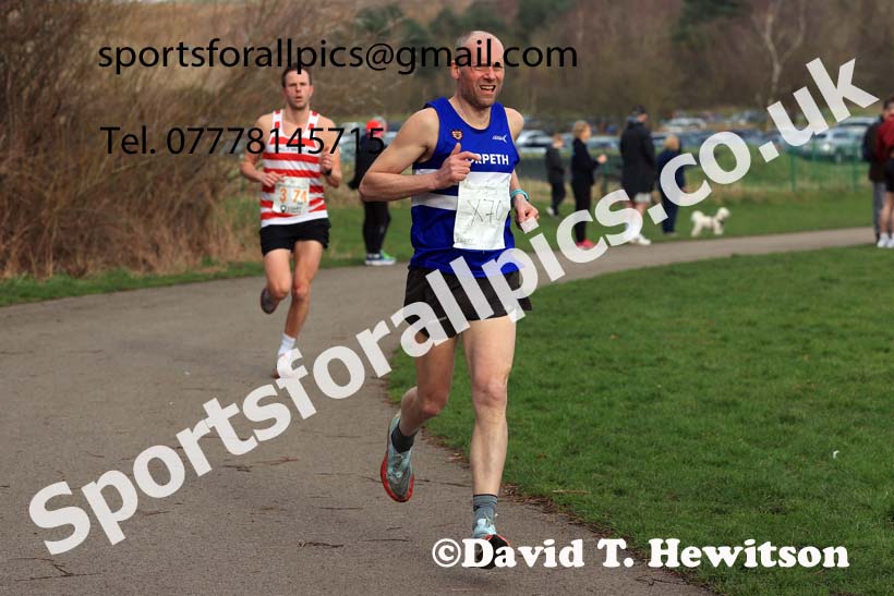Senior and Veteran Men in the 2024 NECAA Road Relays Champs., Hetton Lyons Country Park, Hetton le Hole, County Durham. Photo: David T. Hewitson/Sports for All Pics